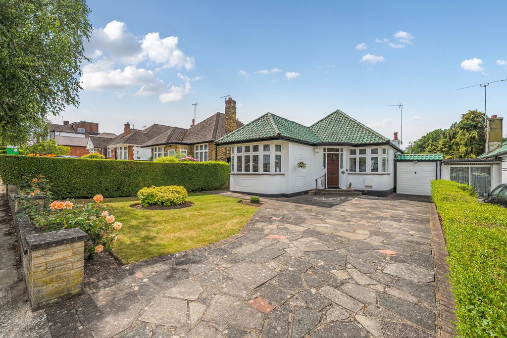 Property photo 1 of 20 1319158-17-6867B7...