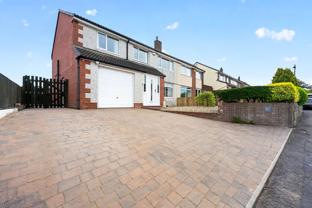 Property photo 1 of 15 Outside
