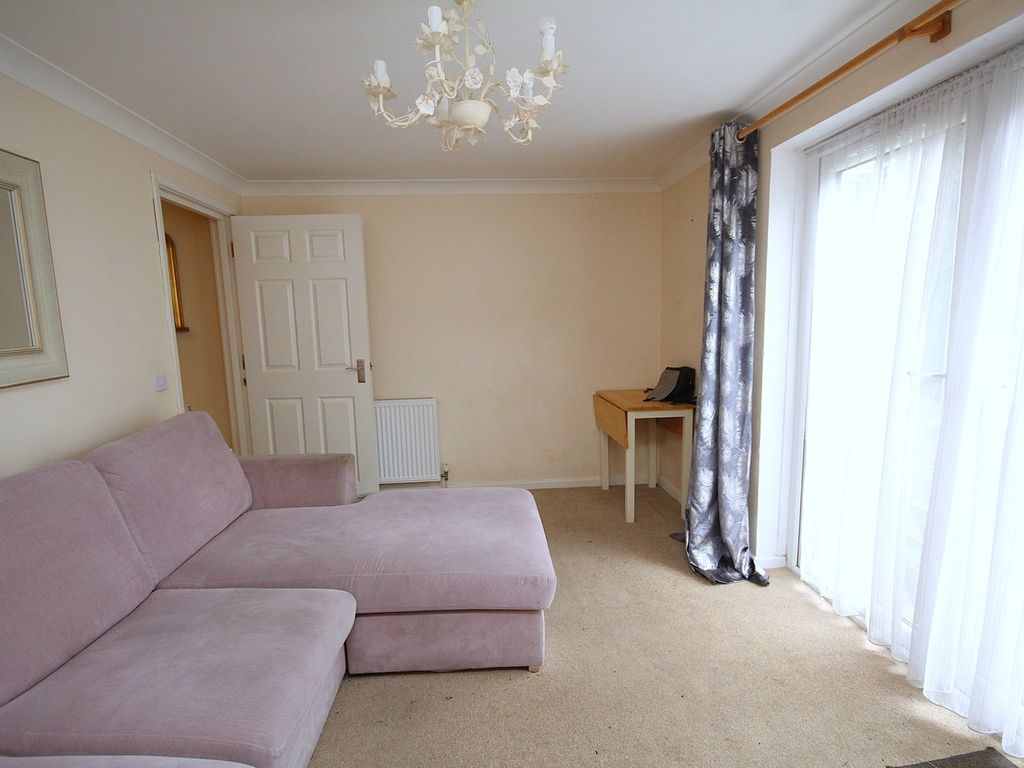 Property photo 3 of 12