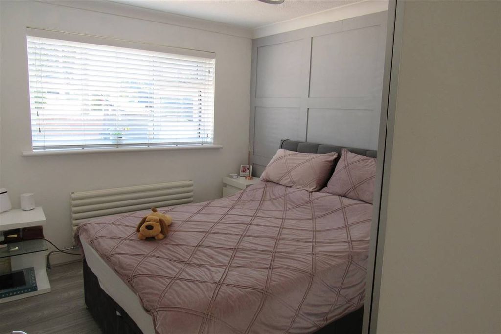 Property photo 2 of 29