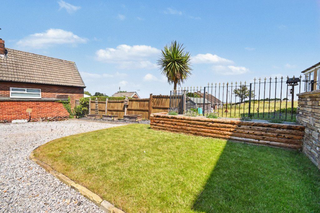 Property photo 2 of 16 Picture No. 14