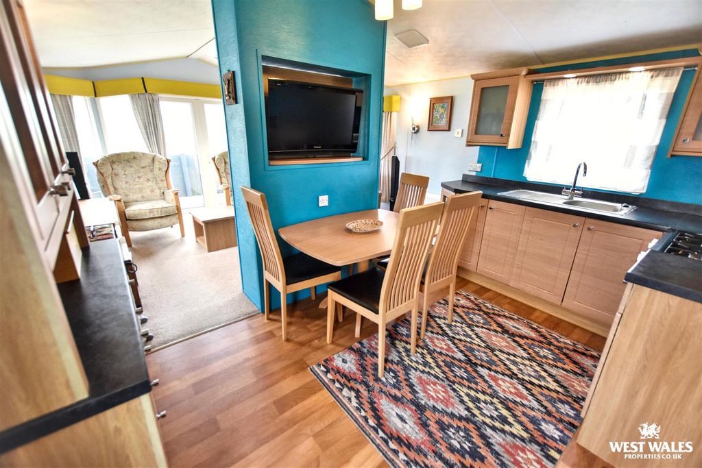 Property photo 3 of 20 7 (18).Jpg