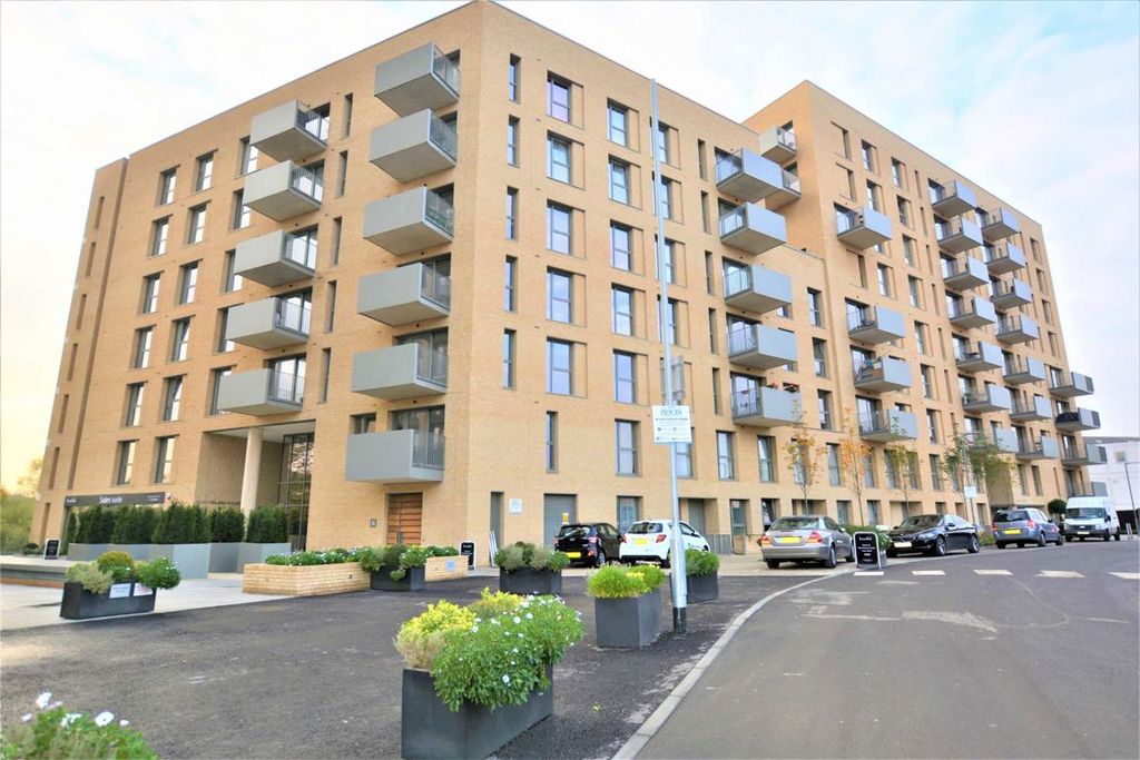 Property photo 1 of 8