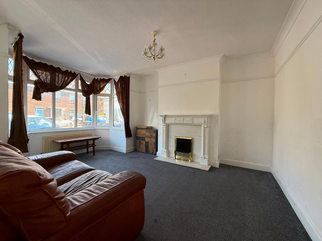 Property photo 3 of 12