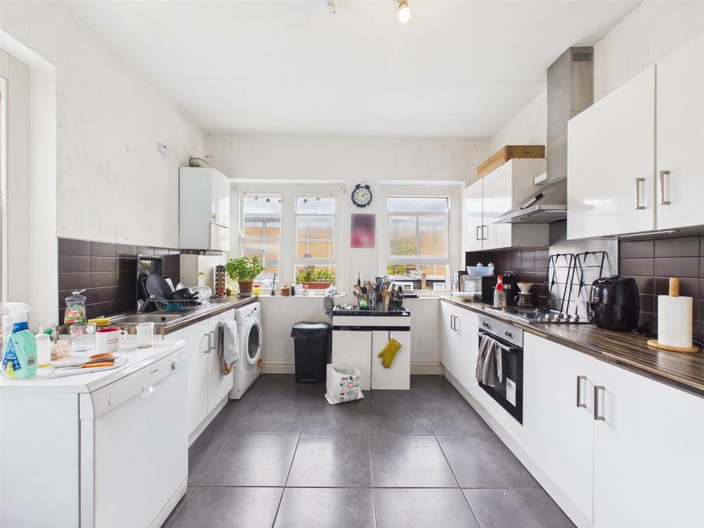 Property photo 3 of 13 53B Kitchen.Jpg