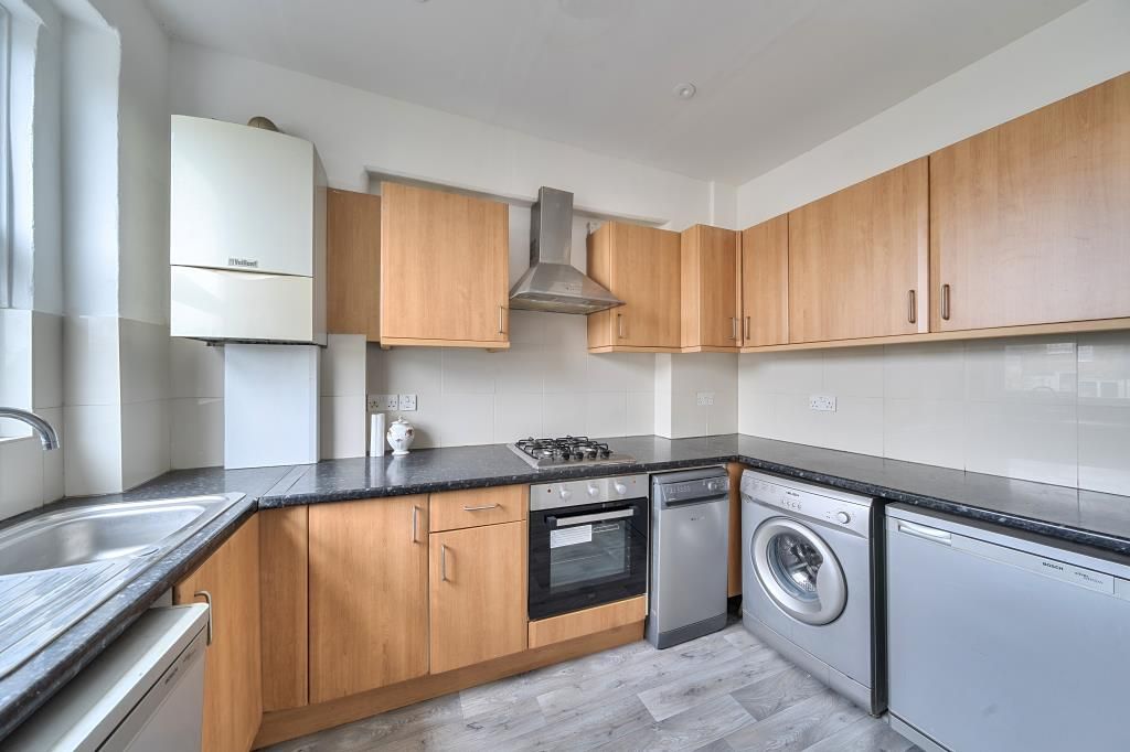 Property photo 2 of 21 Kitchen