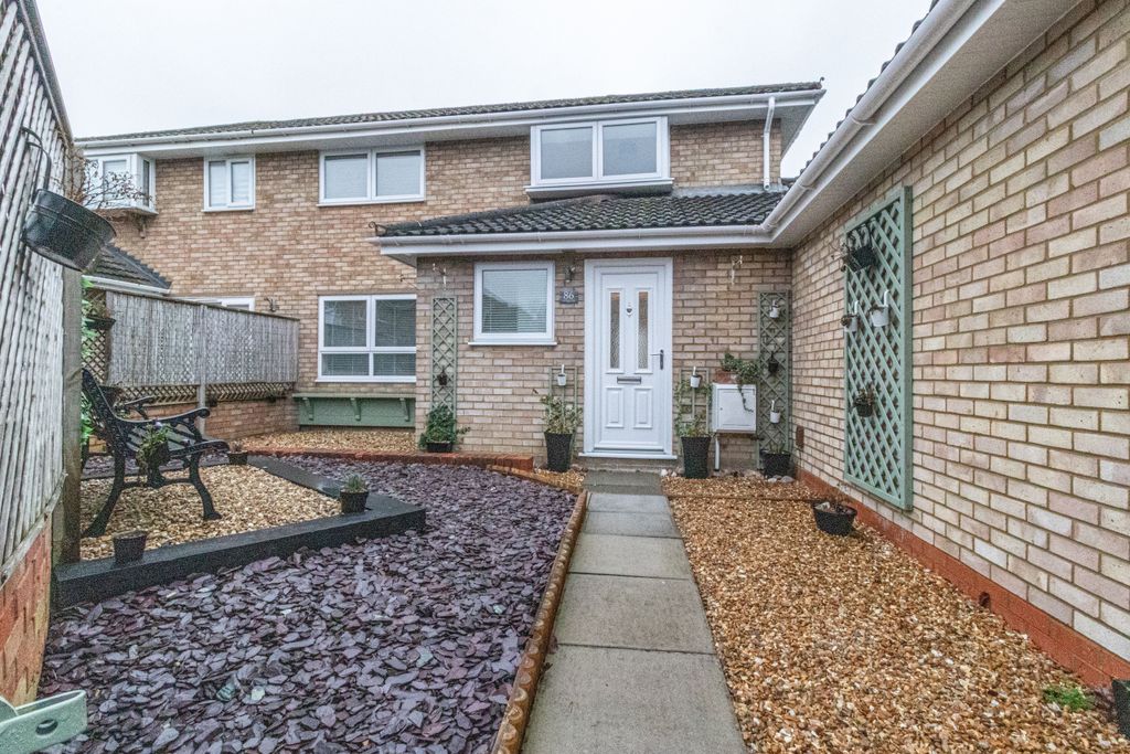 Property photo 1 of 11 External