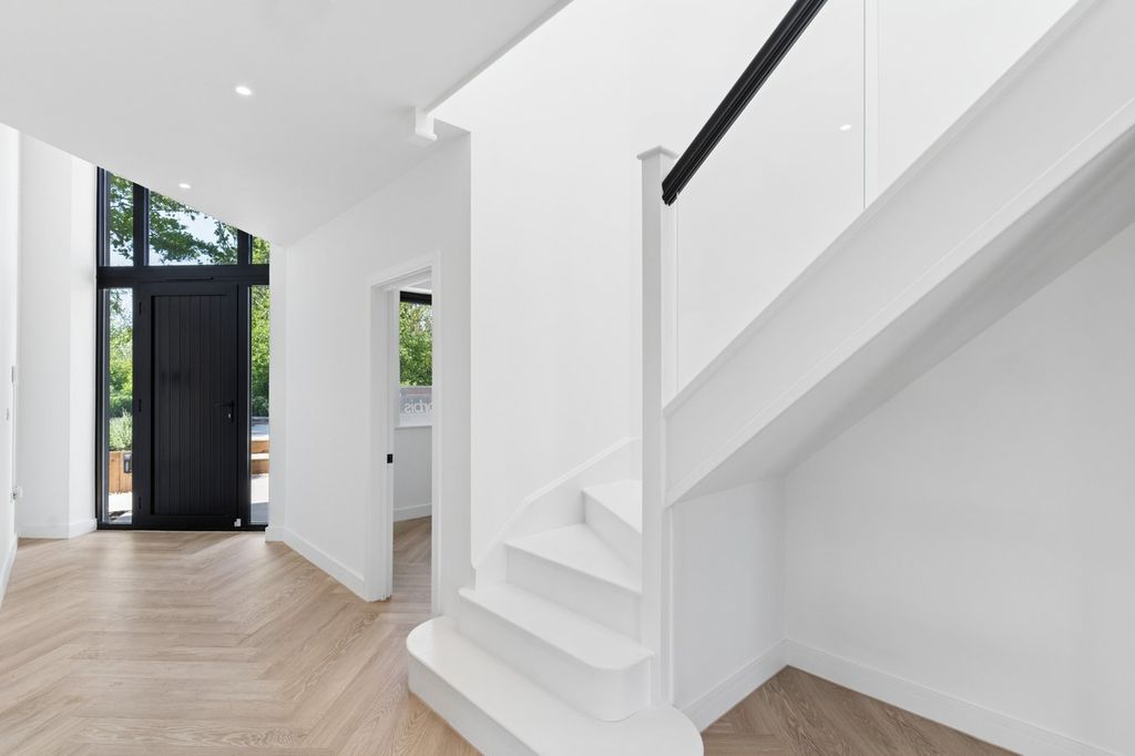 Additional image 12 of 4 bed detached house for saleKingsoak, Hitchin SG4