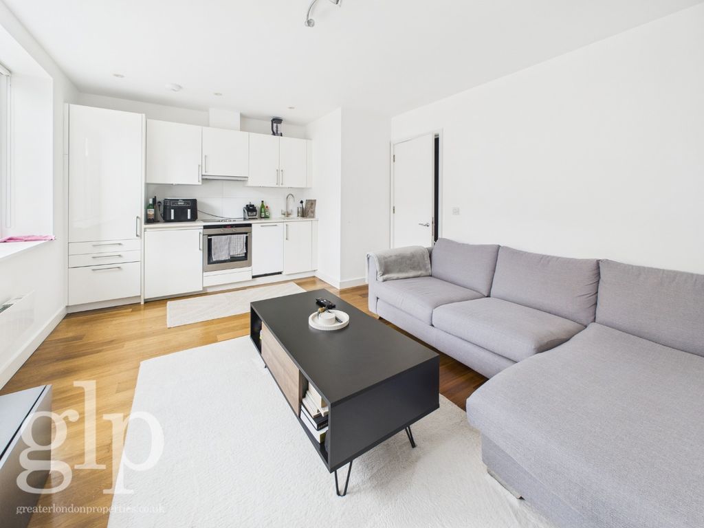 Property photo 1 of 19 962882