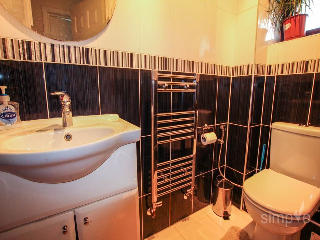Property photo 3 of 11 Img_9812_1