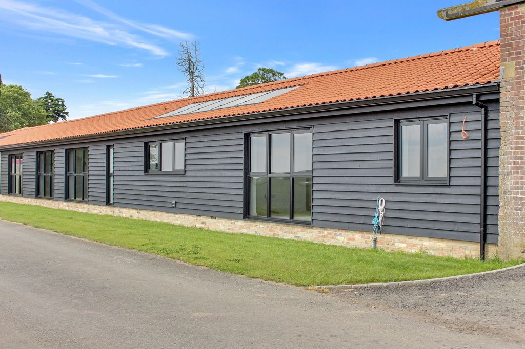 Property photo 2 of 55