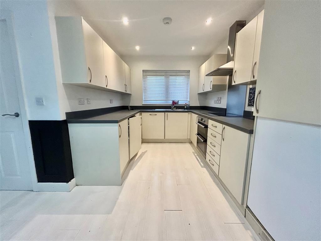 Property photo 2 of 14 Image