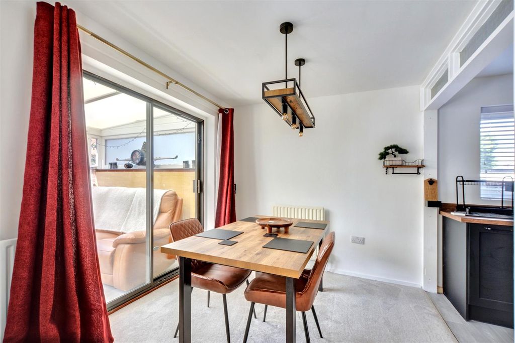 Property photo 3 of 24 Dining Area_2.Jpeg