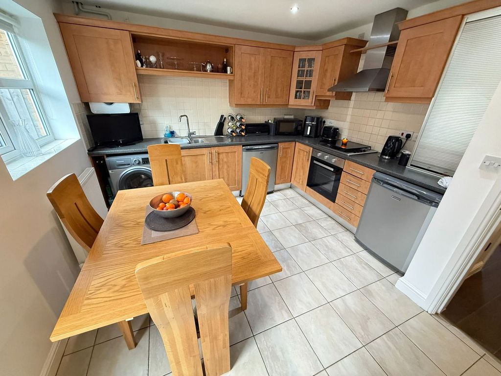 Property photo 3 of 21