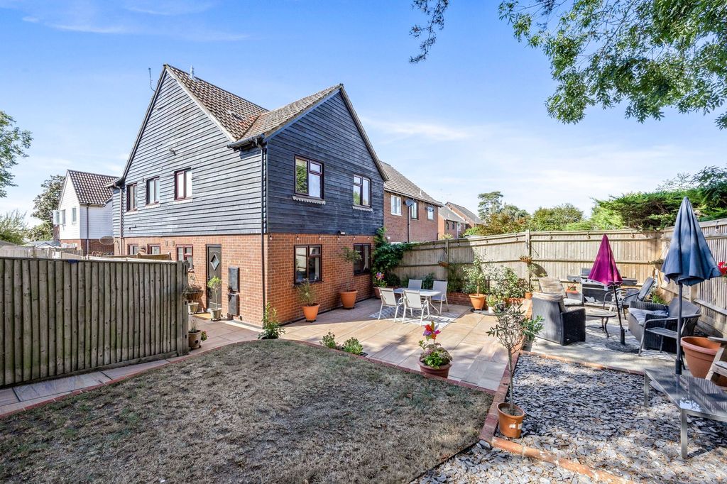 Property photo 1 of 19