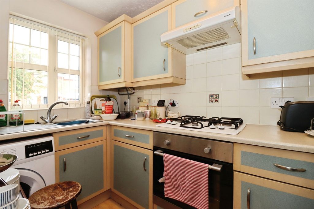 Property photo 3 of 14