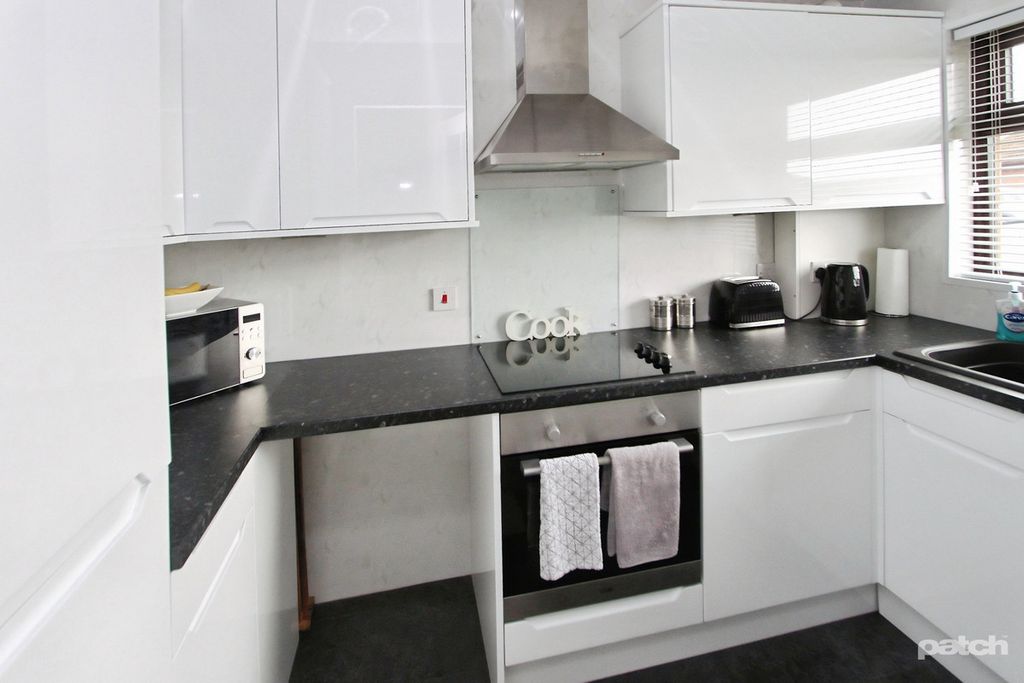 Property photo 2 of 14