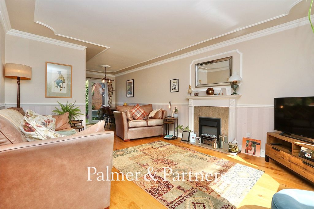 Property photo 2 of 21 Picture No. 24