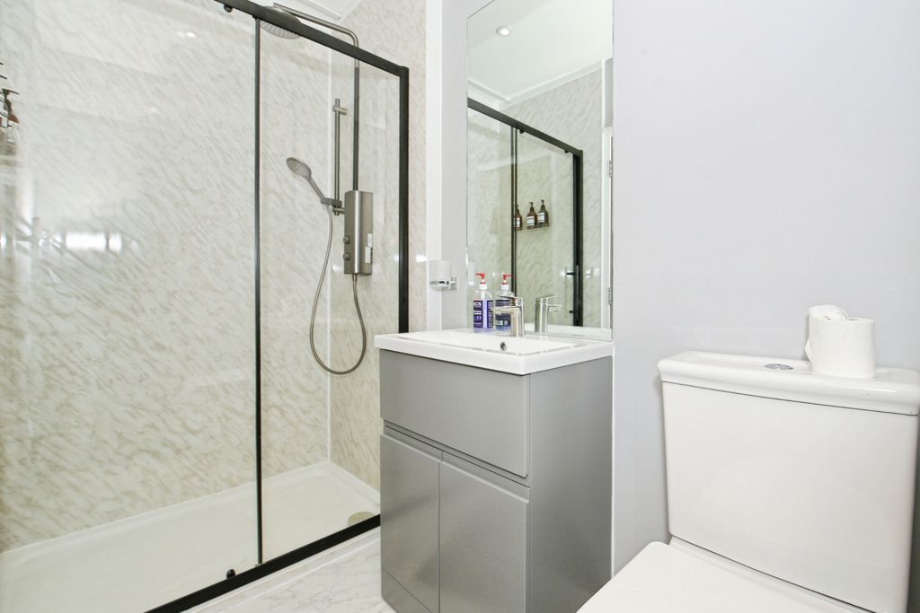 Property photo 3 of 10 Img_6467