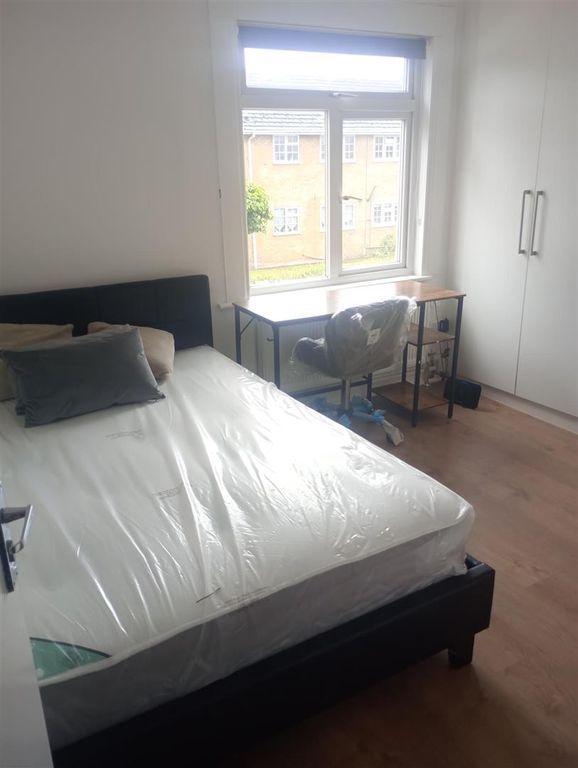 Property photo 1 of 8 11-12 St Judes 1.Jpg