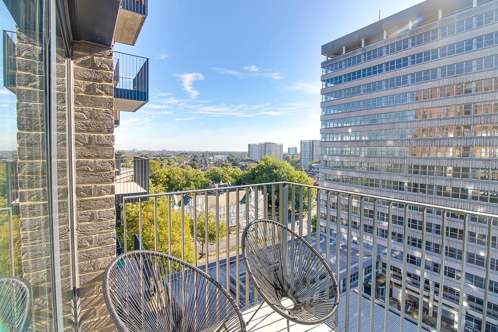 Property photo 2 of 21 Balcony