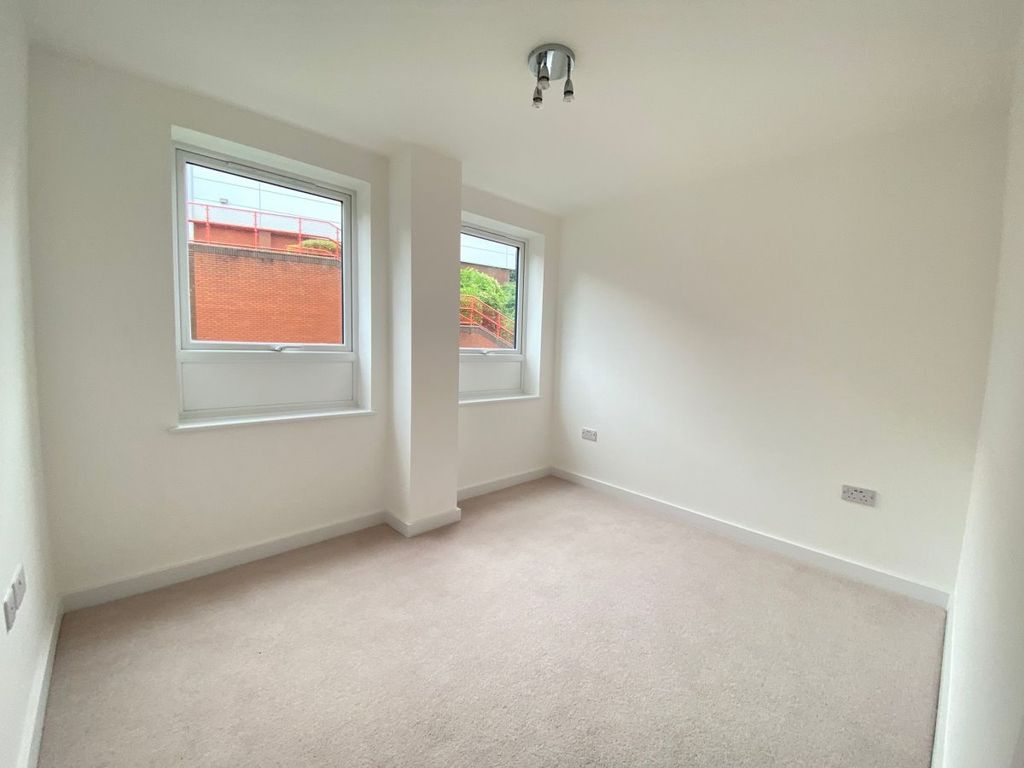 Property photo 3 of 5