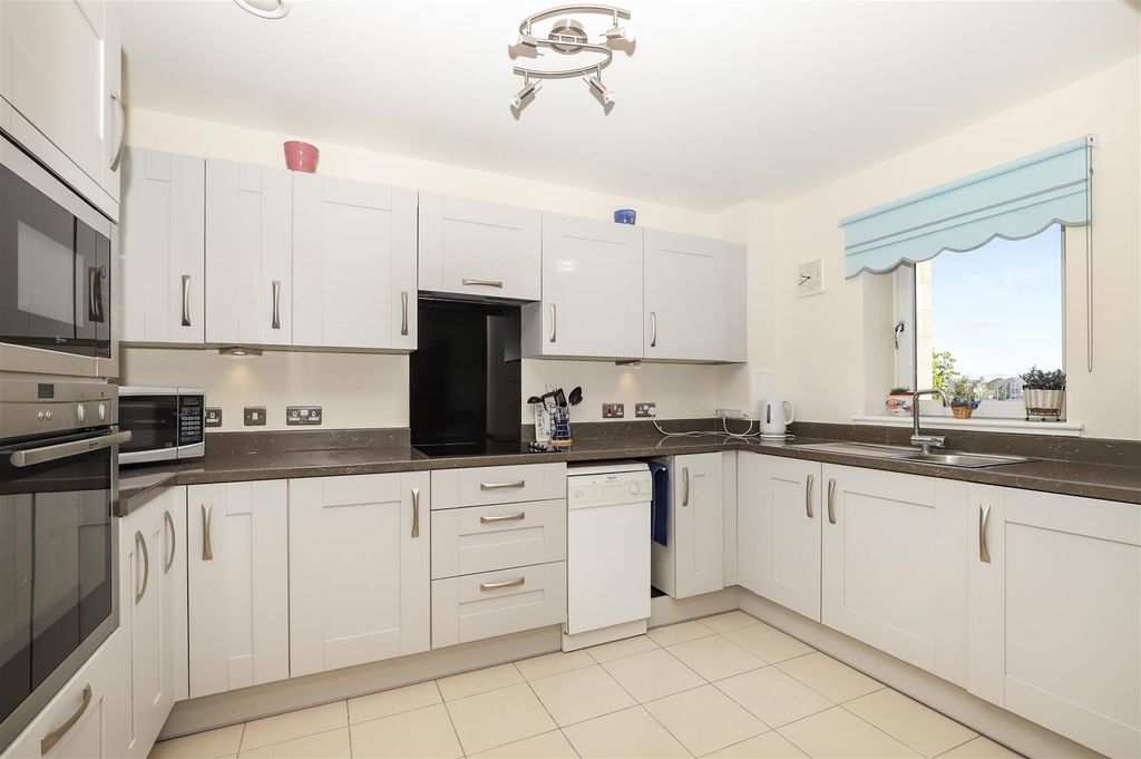 Property photo 3 of 29 Kitchen.Jpg