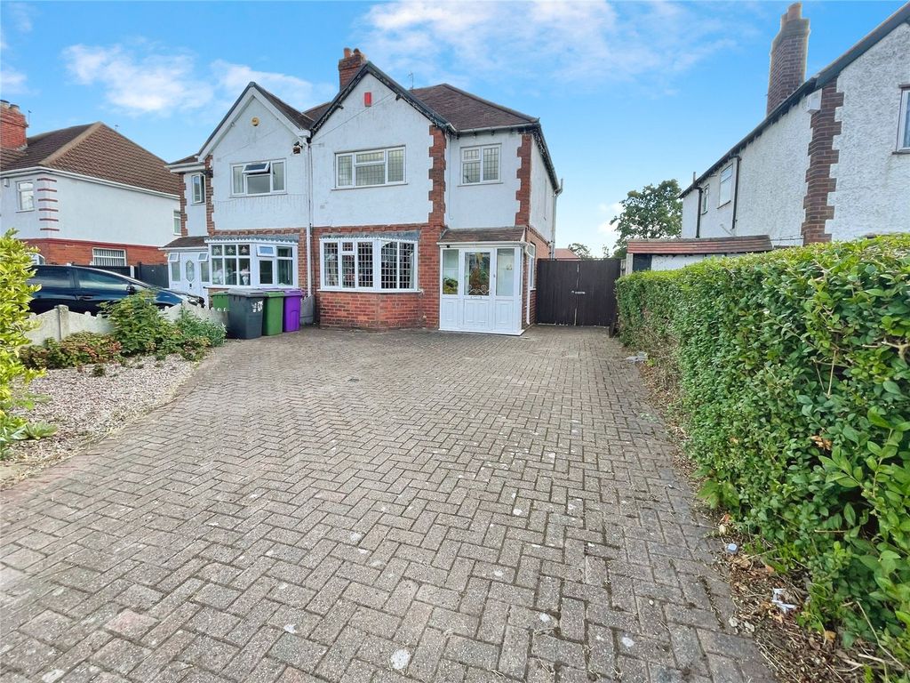 Property photo 1 of 12 External