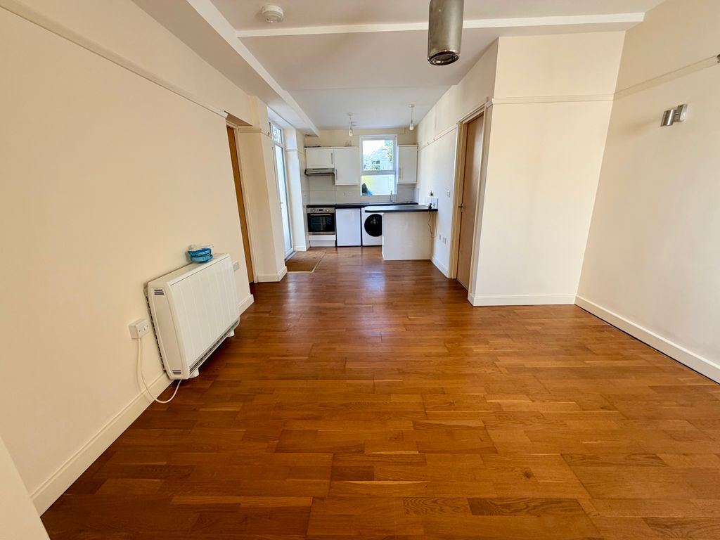 Property photo 2 of 12 Img_1206