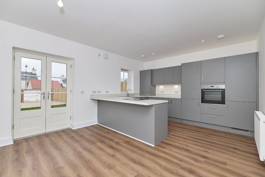 Property photo 2 of 19 Photo 2