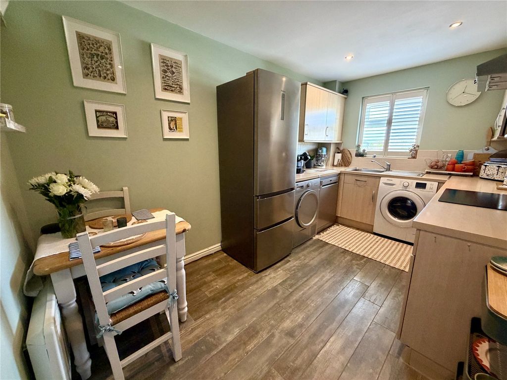 Property photo 3 of 21 Picture No. 15