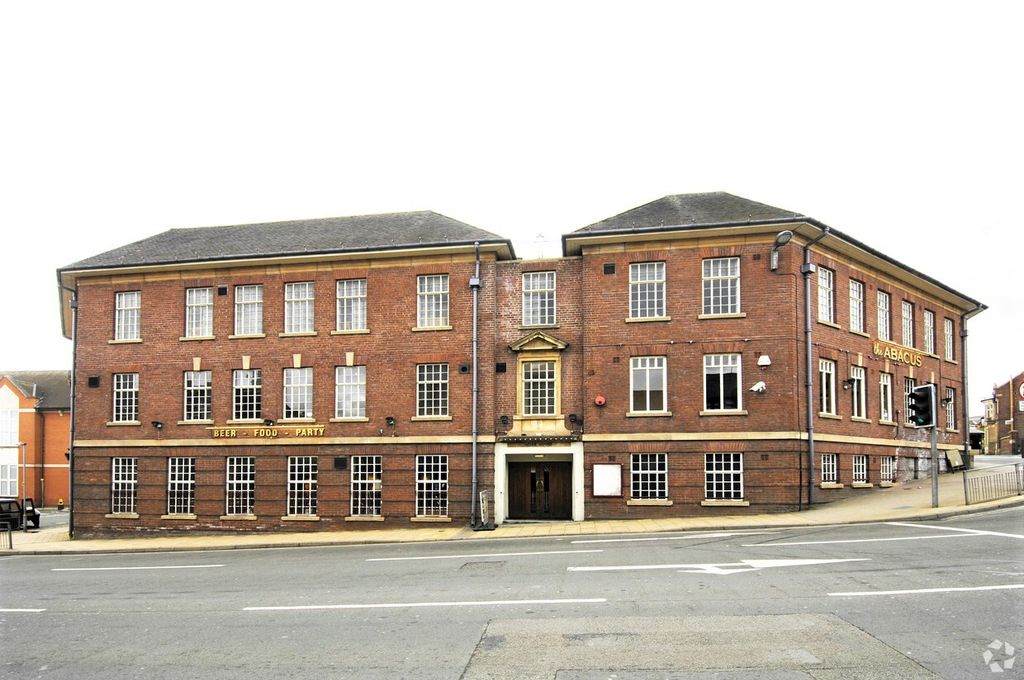 Property photo 1 of 11 York House, 38 St Marys Gate, Chesterfield, S41 7th