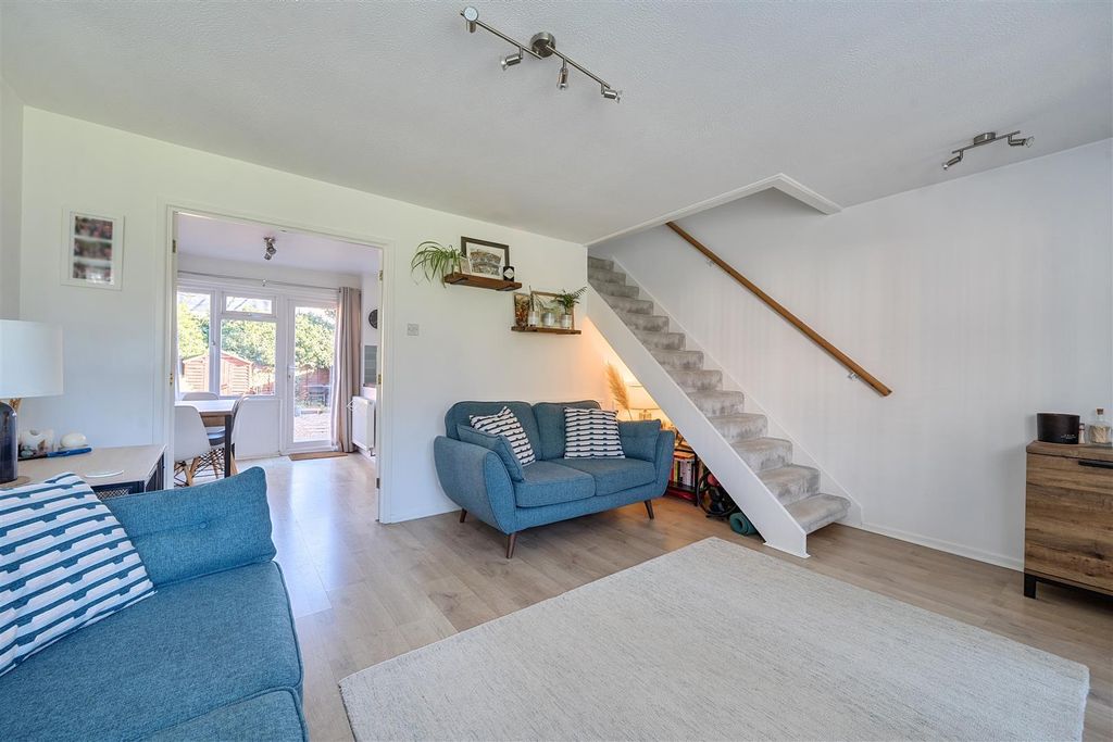 Property photo 3 of 17 1393862-21-695Bbf830686E.Jpg