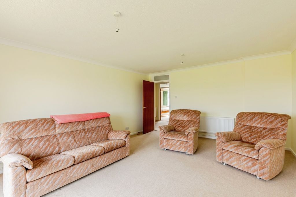 Property photo 2 of 16 Photo