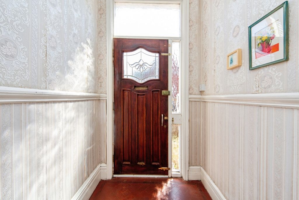 Property photo 2 of 23 Pbox-Img.Jpg