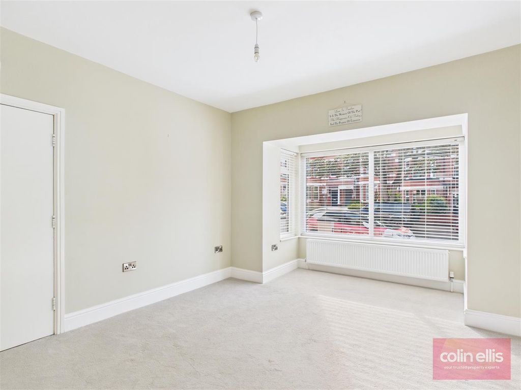 Property photo 3 of 16 Cam05075G0-Pr0189-Still001.Jpg