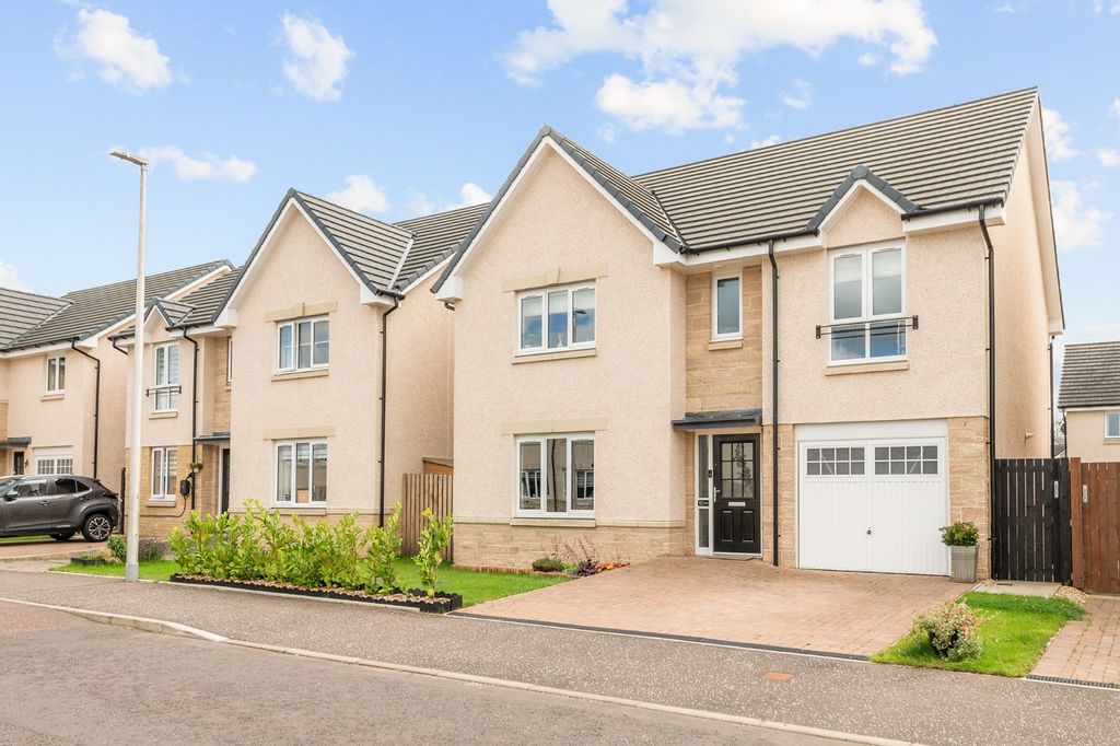 Property photo 1 of 35 4339503