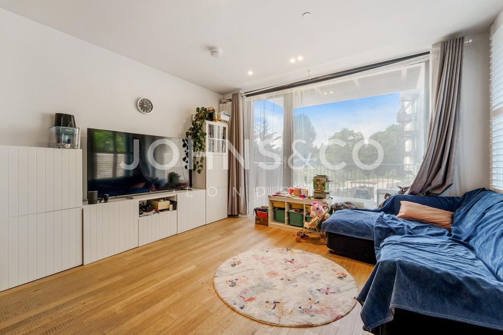 Property photo 3 of 17