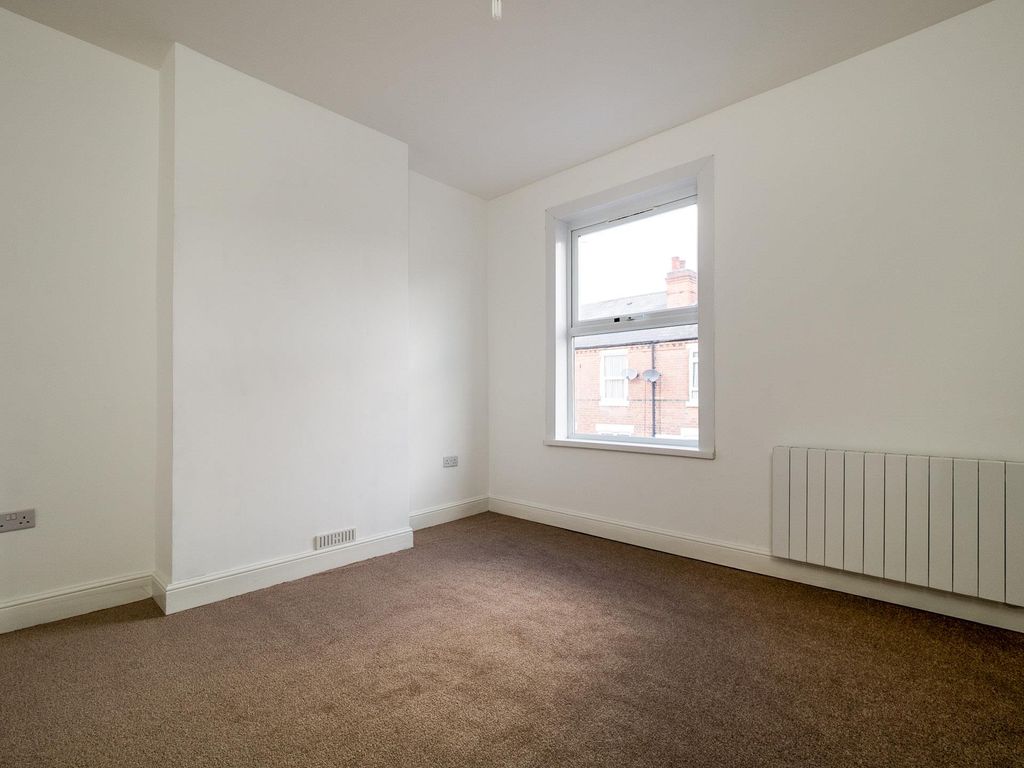 Property photo 3 of 6 Bedroom