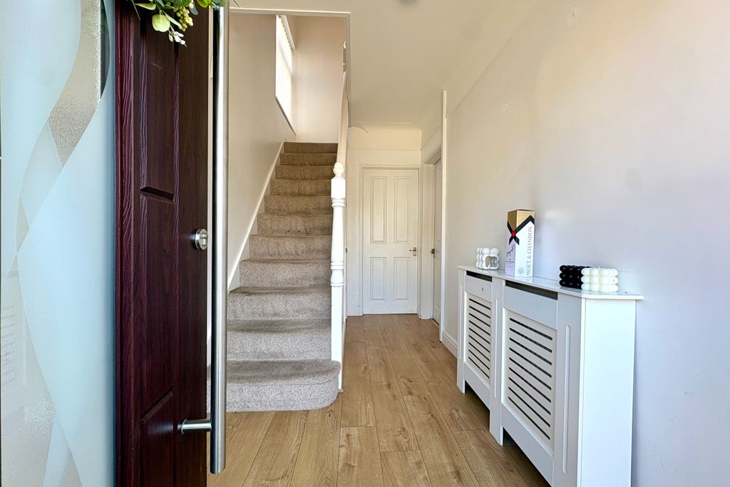 Property photo 2 of 26 Img_9364.Jpeg