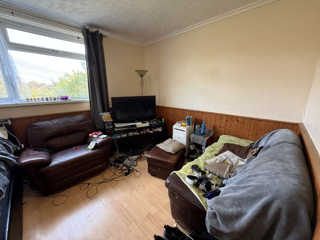 Property photo 2 of 5 4603941