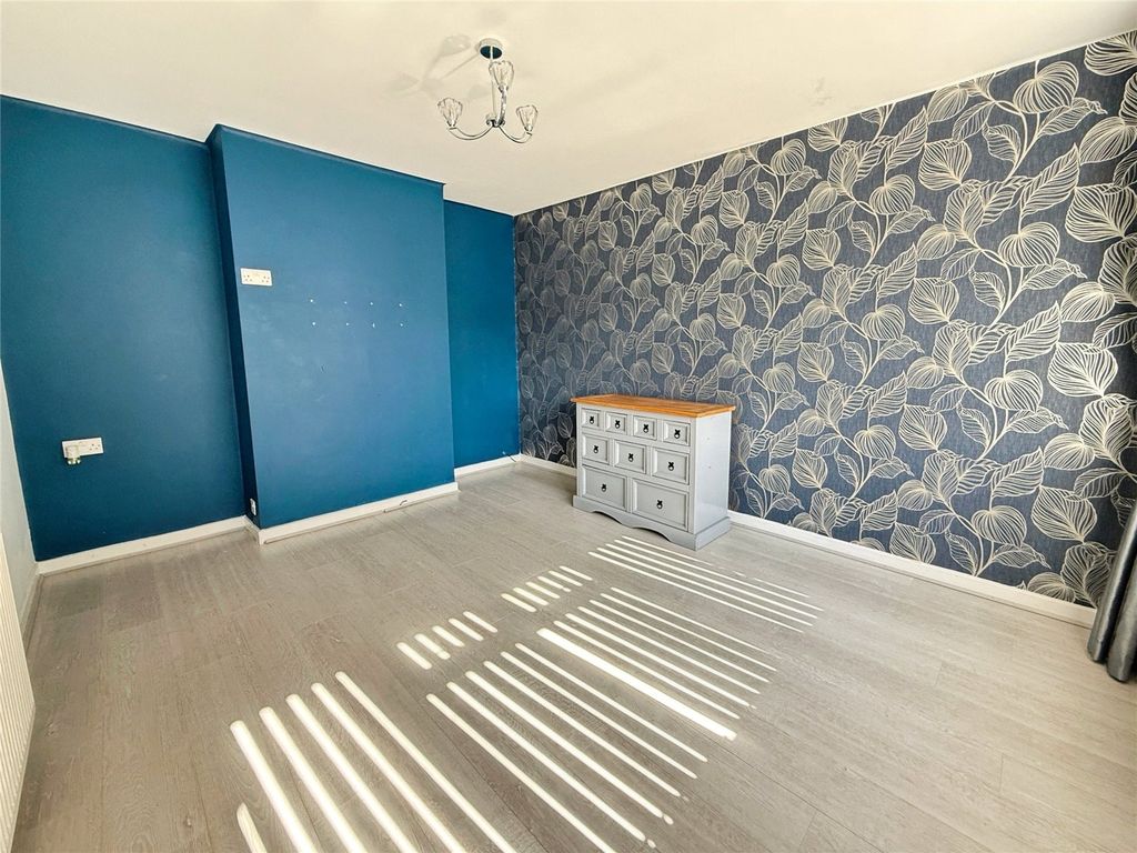 Property photo 3 of 17 Picture No. 11