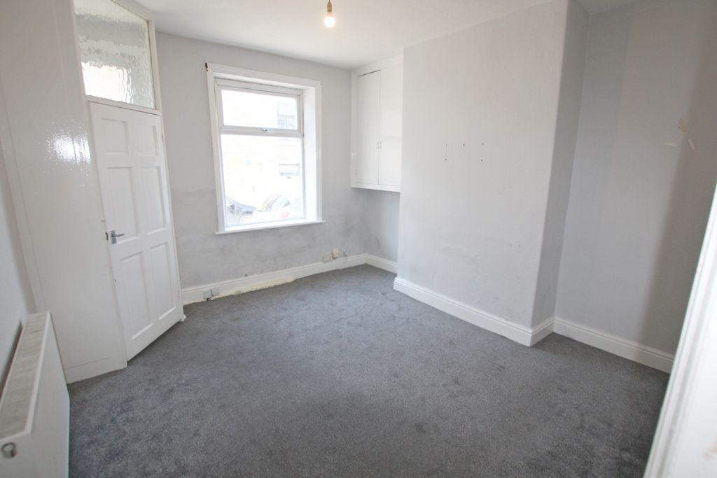 Property photo 2 of 6 2