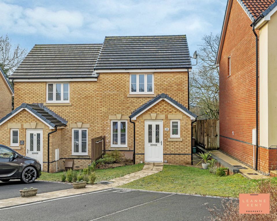 Property photo 1 of 28