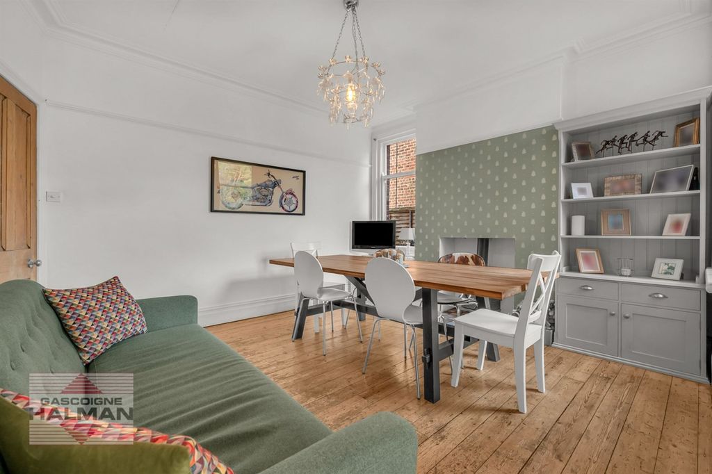 Property photo 3 of 21 Dining Room