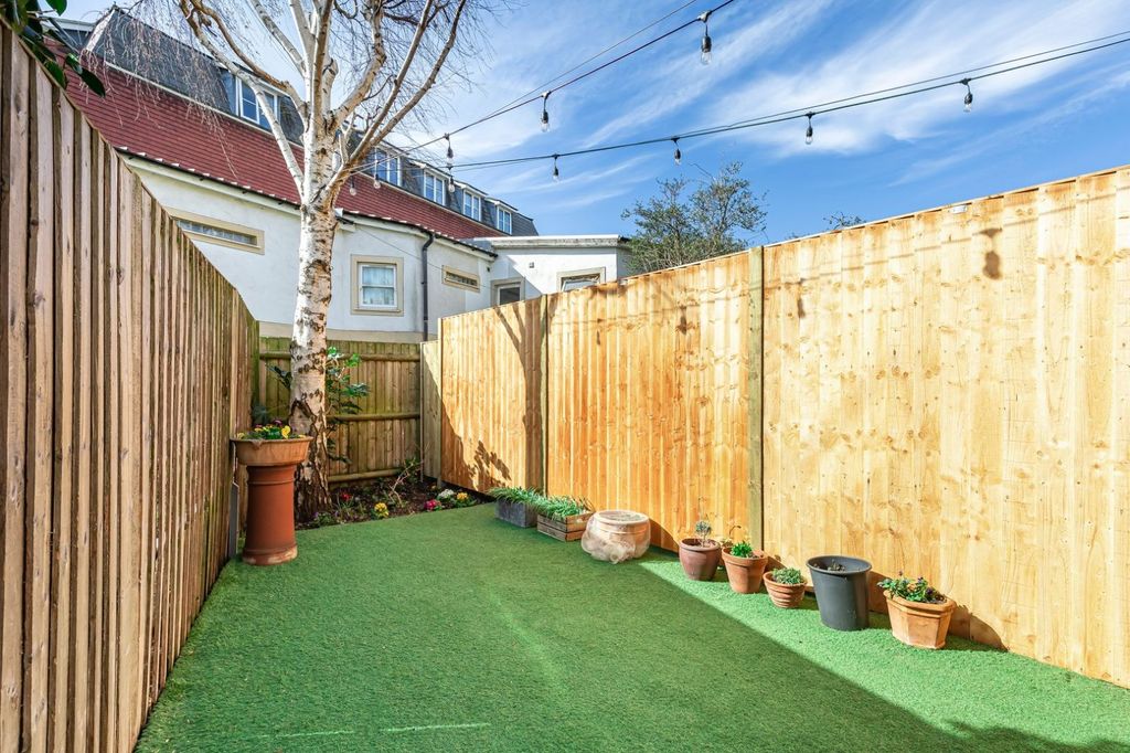 Property photo 2 of 7 Picture No. 09