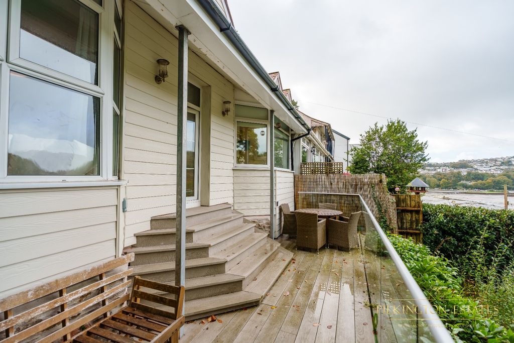 Property photo 2 of 28 4499992