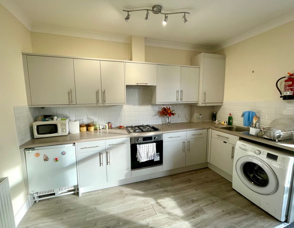 Property photo 2 of 6