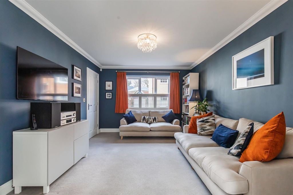 Property photo 1 of 28 23 Eccles Way-24.Jpg