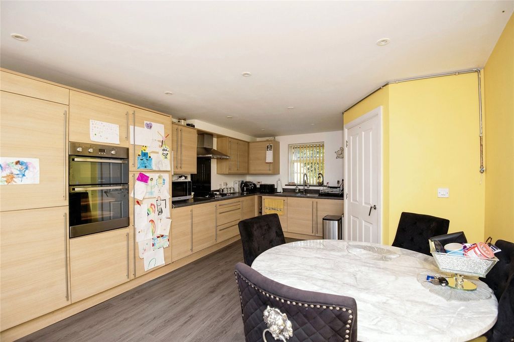 Property photo 2 of 11 Picture No. 04